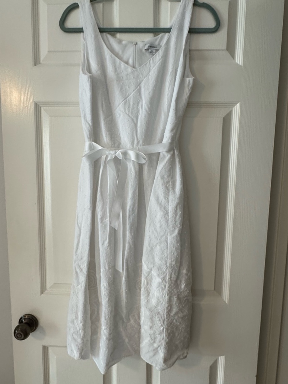 Dressbarn White V-Neck Dress with Embroidery and Waist Tie